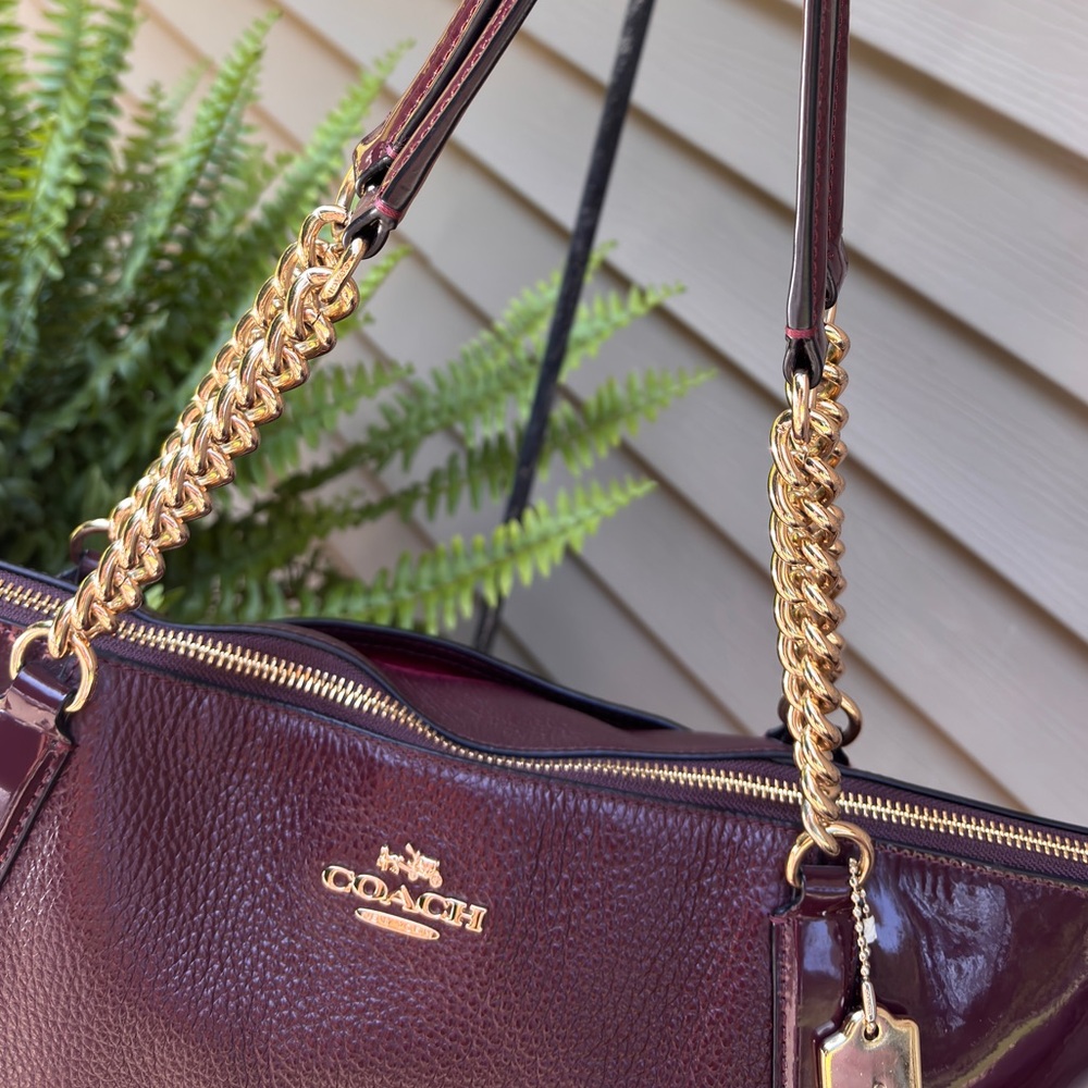 COACH Burgundy Ava Chain Tote with Gold Hardware EUC - Picture 4 of 15
